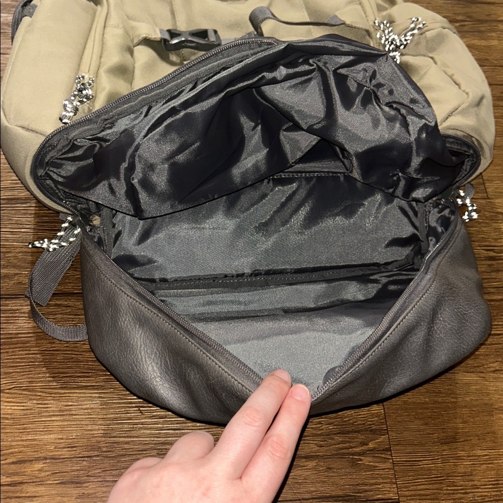 Wayfarer Go Pack Hiking Backpack - Picture 7 of 11